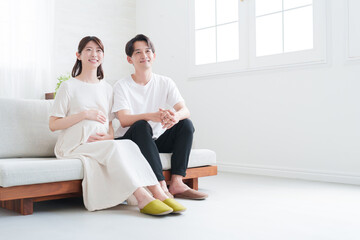 妊婦の妻と夫