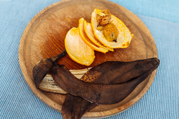 collecting organic food waste at home