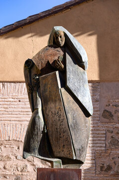 Metal sculpture of Santa Beatriz de Silva in Plaza de la Concepcion., Toledo, Spain. 