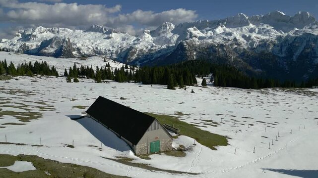 The Montasio plateau and the Canin chain. Between winter and spring