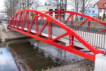 czerwony most łabędzi w słupsku