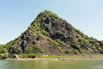 Die Loreley, der berühmte Felsen am Rhein