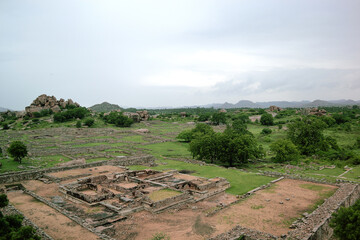 Hampi &ndash; The Ancient Ruins and Sacred Sites of a Forgotten Empire
