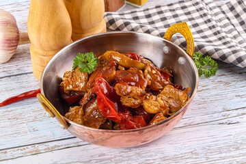 Pork with oyster sauce and vegetables