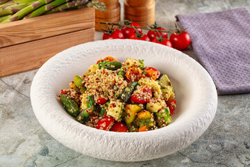 Salad with quinoa asparagus avocado