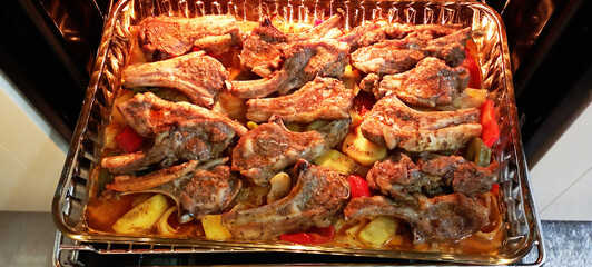 Grilled lamb chops in delicious view, Turkish name; izgara pirzola
