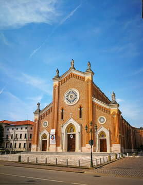View of the church of Piombino Dese. June 1, 2025 Piombino Dese, Veneto, Italy