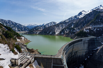 黒部ダム　アルペンルート　春