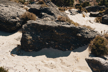 Layer of small stones inside the sedimentary rock that is conglomerate
