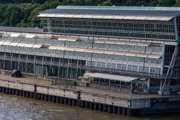 Der Hamburger HAfen und die Elbe