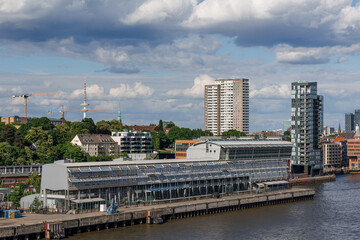 Der Hamburger HAfen und die Elbe