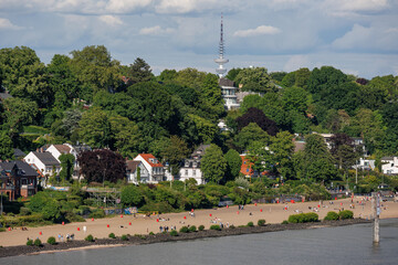 Der Hamburger HAfen und die Elbe