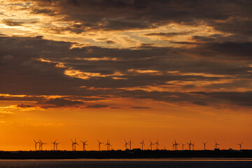 Sonnenuntergang auf der Elbe