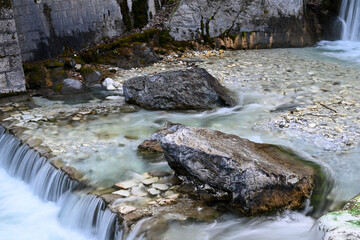 a bath in the hot springs of pozar