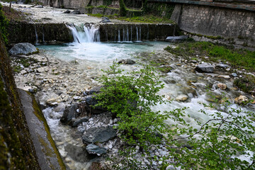 a bath in the hot springs of pozar