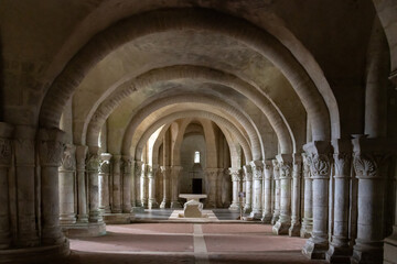 Crypte de la basilique Saint-Eutrope