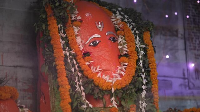 Red Hanuman Statue &ndash; Symbol of Strength and Devotion