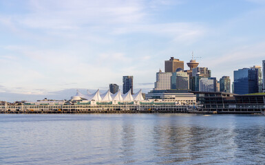 Fototapeta premium Scenic View of Stanley Park and Downtown Vancouver Waterfront in British Columbia