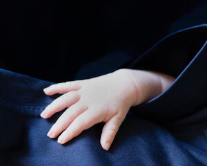 newborn baby hand