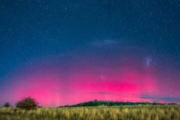 Aurora Australis display lights up the Winter night sky