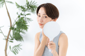 女性　ビューティー　スキンケア