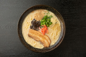 とんこつラーメン