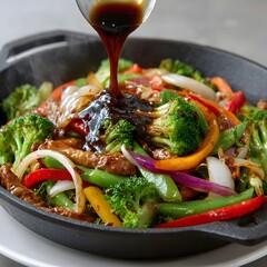 Stir-fried beef and vegetables with sauce
