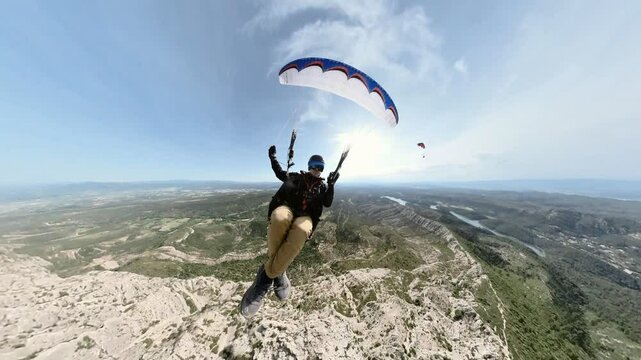 vue immersive, parapente selfie, sport extr&ecirc;me, sainte-victoire