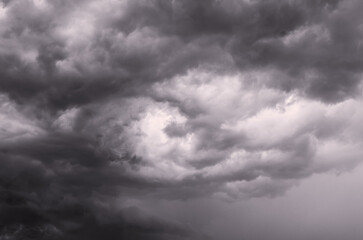 Obraz premium Stormy Sky with Dramatic Cumulus Clouds Moody Weather Scene