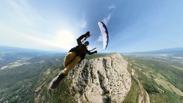 Vue immersive parapente, acrobatie, sport extr&ecirc;me, sainte-victoire