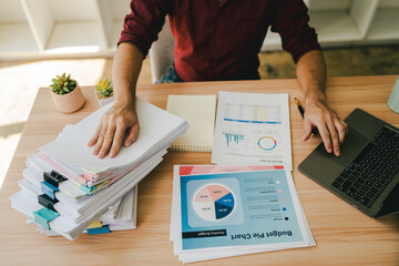 Employees who work with a lot of documents Searching for documents Accounting for income, expenses,...