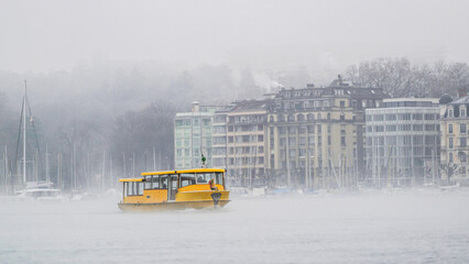 Matin d'hiver brumeux à Genève