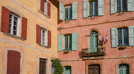 Roussillon facade