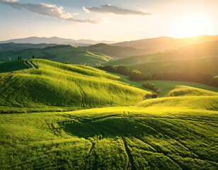 Fototapeta premium landscape with beautiful green hills, tuscany, italy