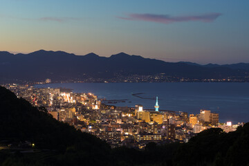 温泉街の夜景（大分県別府市）