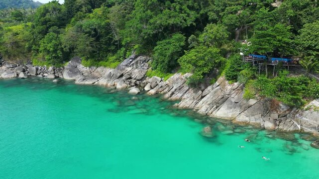 Freedom Beach , sch&ouml;ner Felsen in Thailand.