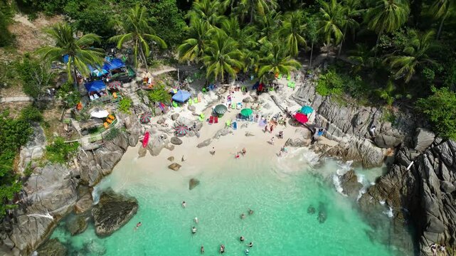 Freedom Beach - Phuket, Thailand. Kleiner Strandbereich.