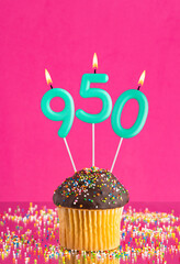 Number of followers or likes - Candle number 950