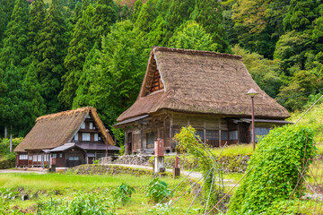 Fototapeta premium 日本の風景・秋 世界遺産・五箇山の合掌造り集落 相倉集落