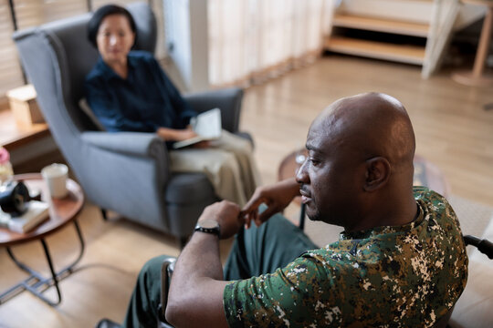 Veteran having hard time in therapy session
