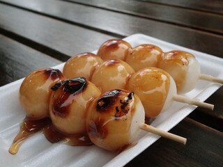 Kenrokuen Garden Covered in Snow &ndash; Winter Scenery in Kanazawa, Japan