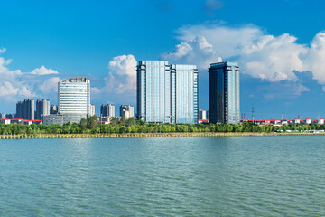 Obraz premium Lakeside modern office building in China