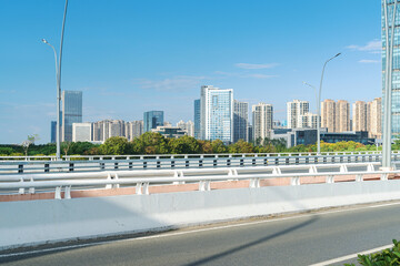 Obraz premium Empty urban road and buildings in the city