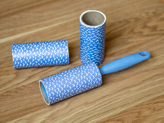 Lint roller set. Easily removes dust, hair, lint and crumbs. Cleaning clothes from stuck-on dirt 