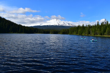 Trillium Lake in Mt. Hood National Forest, Oregon