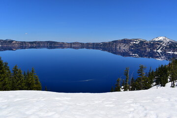 Crater Lake National Park in Oregon
