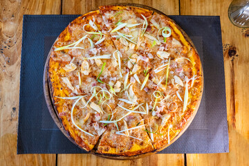 pizza with chicken and chives