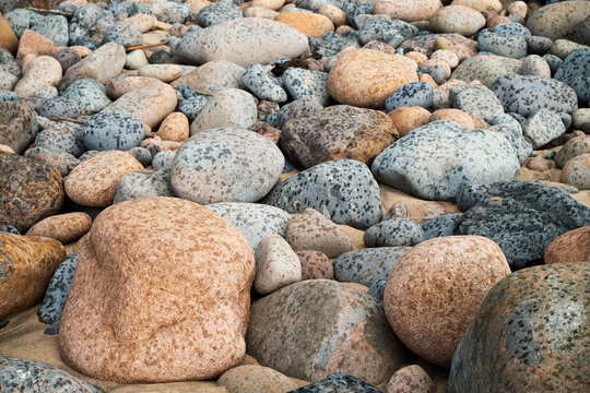 Rocks with raindrops 