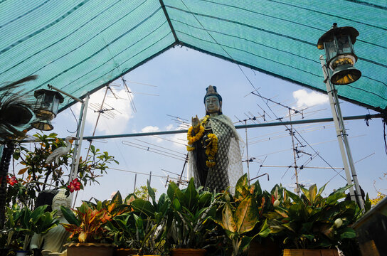 Guan Yin Bodhisattva statue