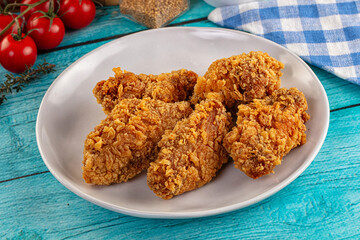 Golden crispy fried chicken wings